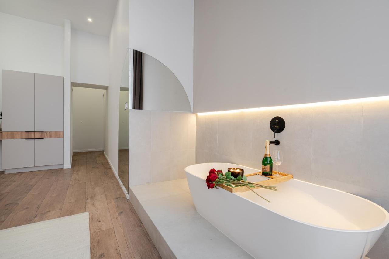 You Boutique Suites, Best Location By Bqa Budapest Exterior foto