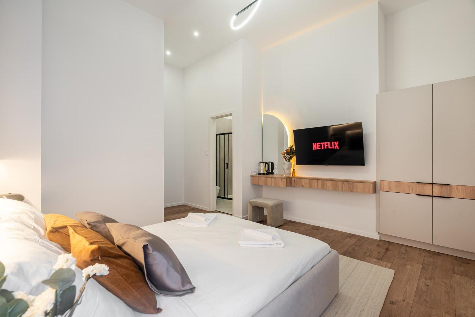 You Boutique Suites, Best Location By Bqa Budapest Exterior foto