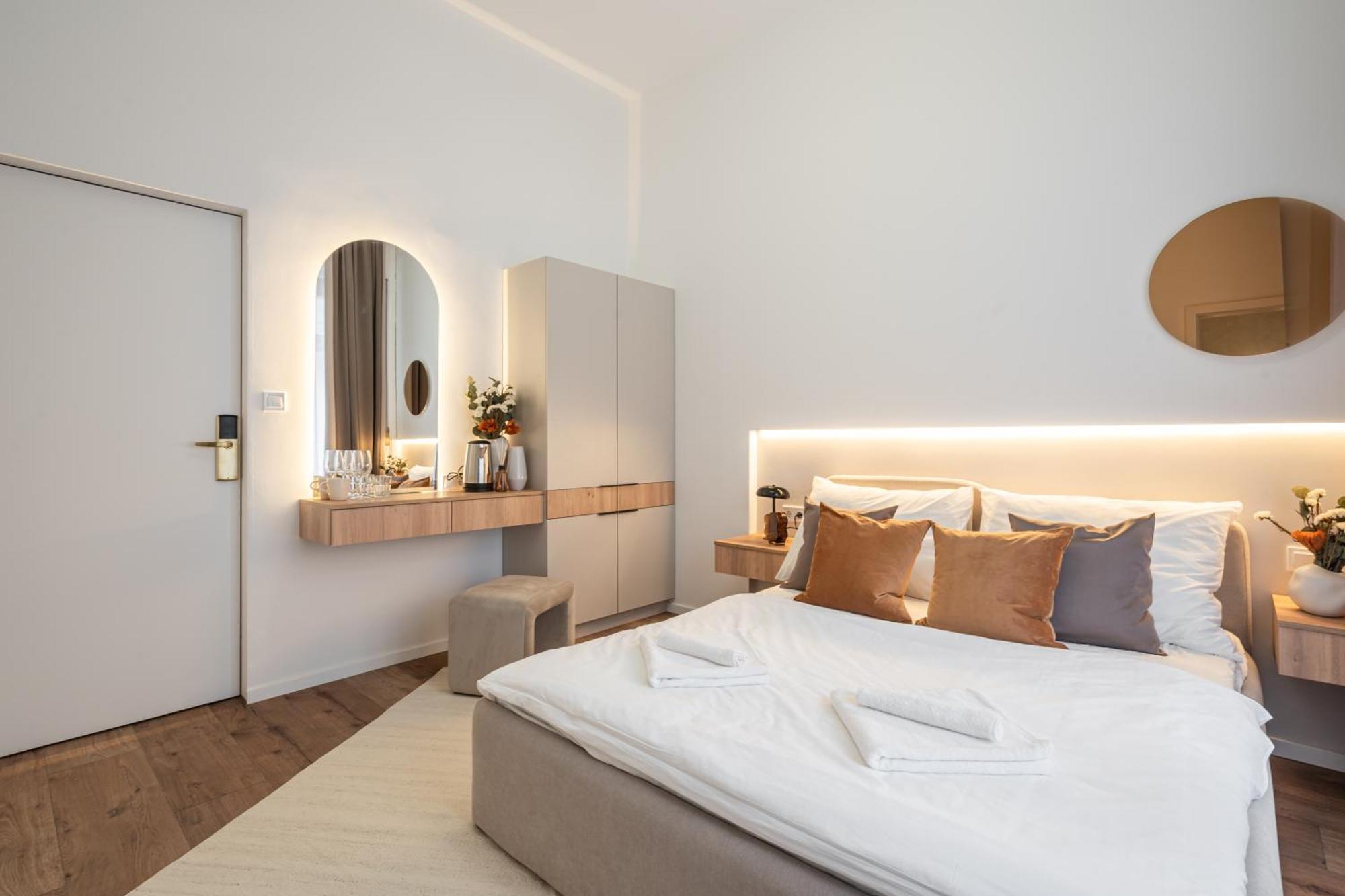 You Boutique Suites, Best Location By Bqa Budapest Exterior foto